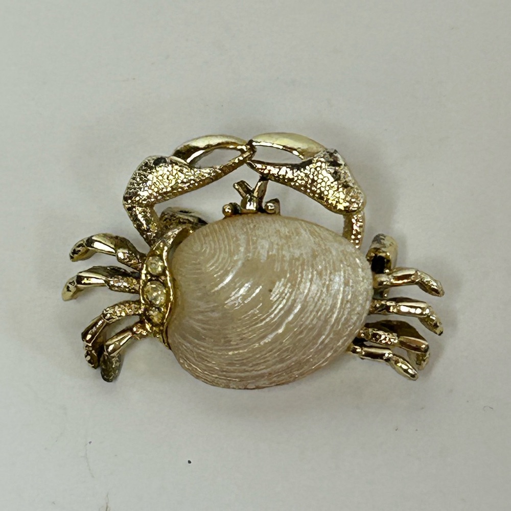 Jelly Belly Retro Seashell Rhinestone Gold Tone Crab Brooch Pin